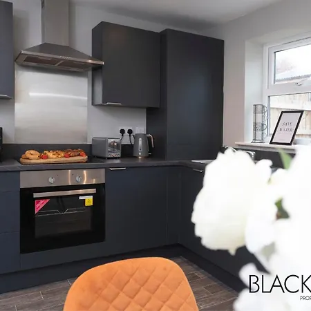 Champagne House - 4 Bed Property Plus 2 Sofa Beds By Bpne Villa Darlington  Exterior photo