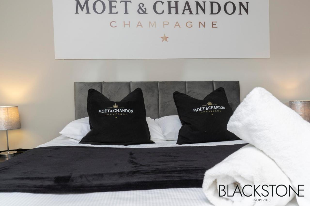 Holiday home Champagne House - 4 Bed 2 Sofa Beds By Bpne *